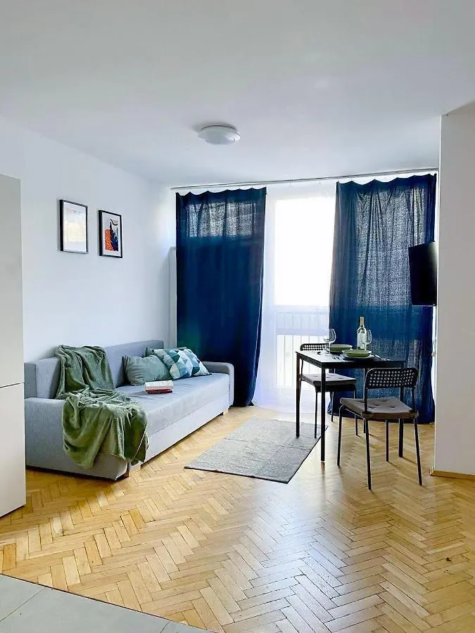 Halby Apartment Chlodna 15 location